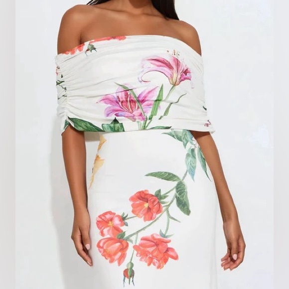 Paradise Floral Maxi Dress – Off White/Combo (XS) - Picture 2 of 3
